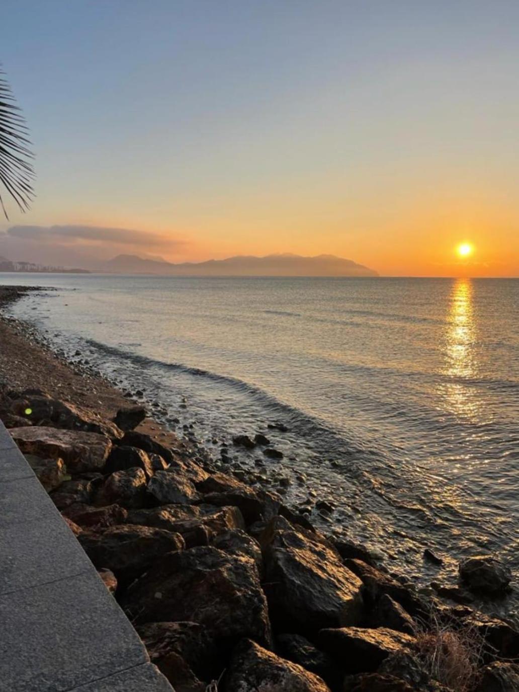 Vistas Al Mar Desde La Playa De El Rihuete En Puerto De Mazarron Leilighet Eksteriør bilde